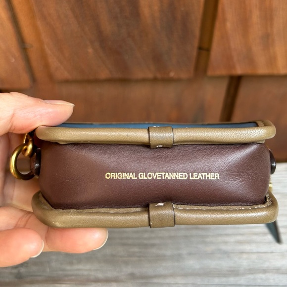 COACH hexagon limited edition color block mini coin purse clutch wristlet - Picture 6 of 8